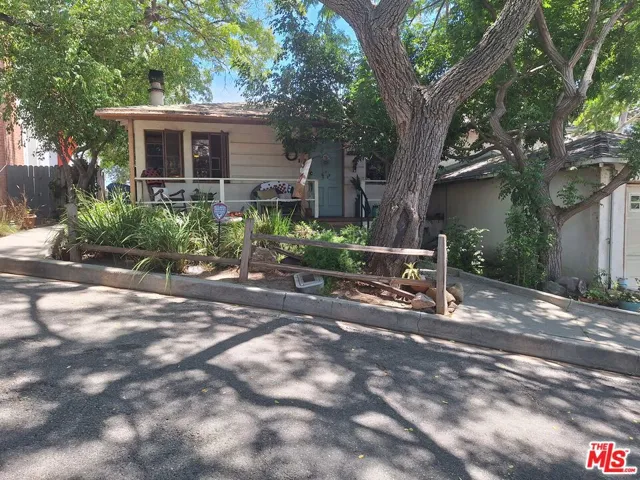10866 Kingsland Street, Los Angeles, California 90034