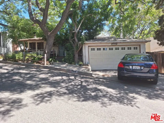 10866 Kingsland Street, Los Angeles, California 90034