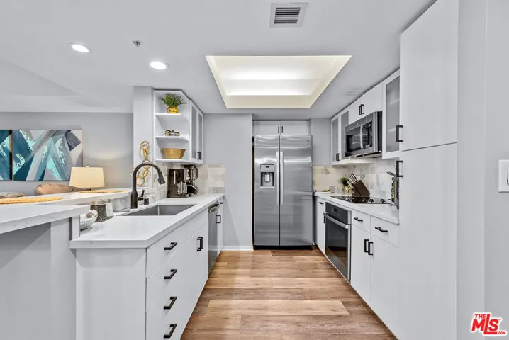 13700 Marina Pointe Drive 627, Marina Del Rey, California 90292