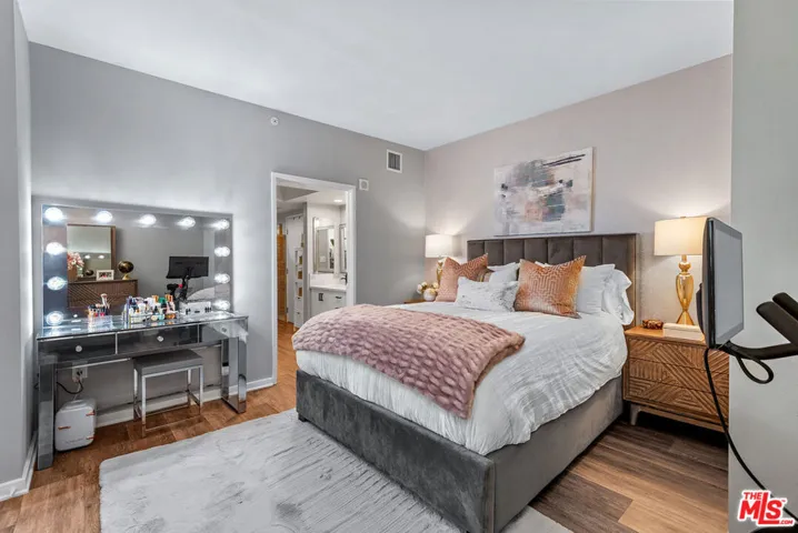 13700 Marina Pointe Drive 627, Marina Del Rey, California 90292