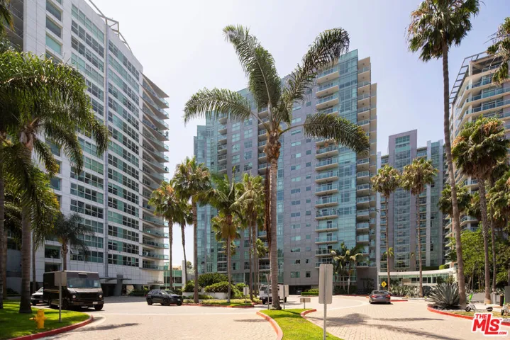 13700 Marina Pointe Drive 627, Marina Del Rey, California 90292