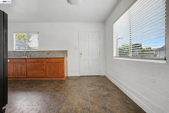 1110 Buena Vista, Alameda, California 94501