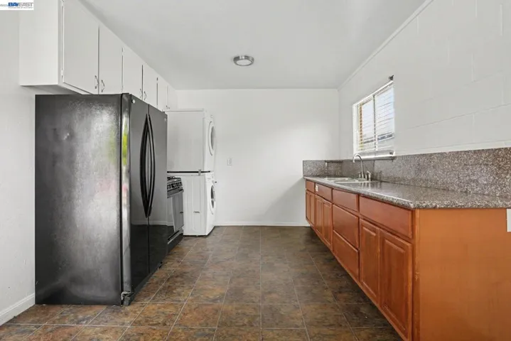 1110 Buena Vista, Alameda, California 94501