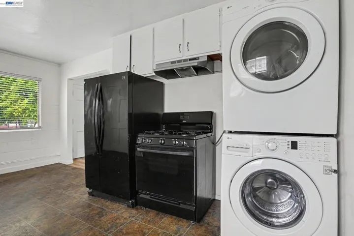 1110 Buena Vista, Alameda, California 94501