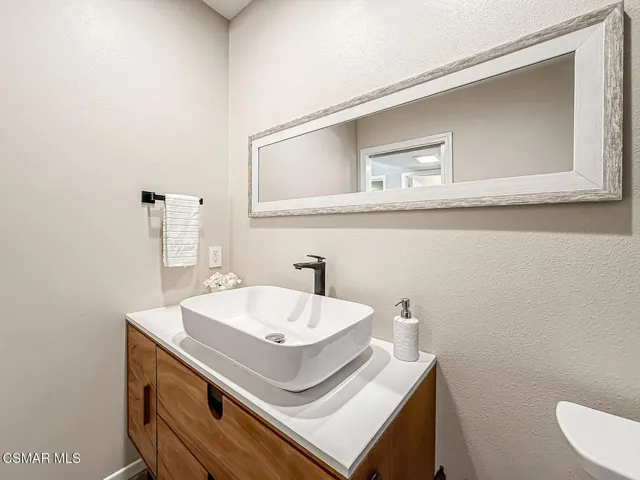 hShared Bath3