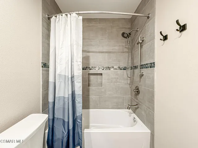 hShared Bath2