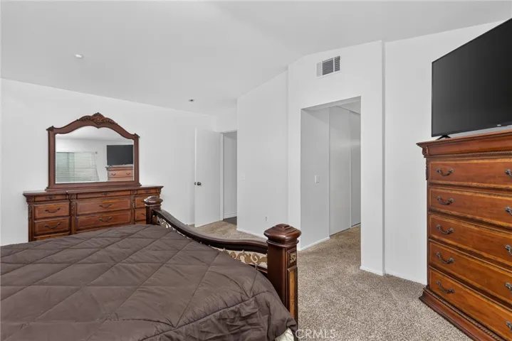 15559 Skylark Avenue, Fontana, California 92336