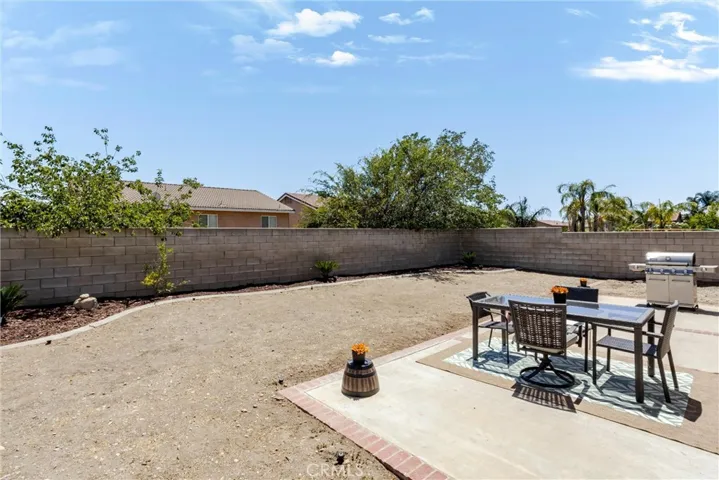 15559 Skylark Avenue, Fontana, California 92336