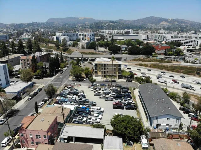 5530 La Mirada Avenue, Los Angeles, California 90038
