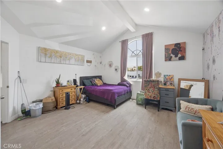 9864 California Avenue 18, South Gate, California 90280