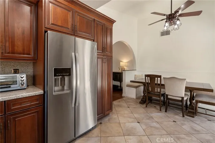 Kitchen/Dining Area