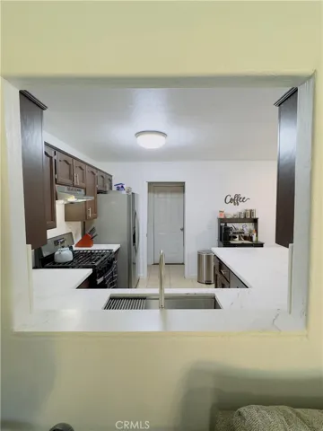 1009 S Elverta Street, Visalia, California 93292