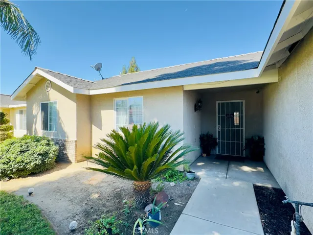 1009 S Elverta Street, Visalia, California 93292