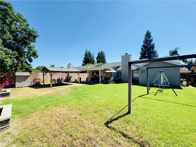 1009 S Elverta Street, Visalia, California 93292