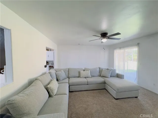 1009 S Elverta Street, Visalia, California 93292