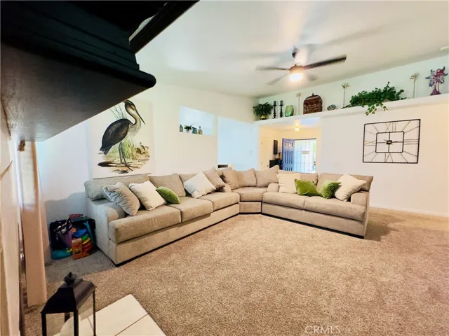 1009 S Elverta Street, Visalia, California 93292
