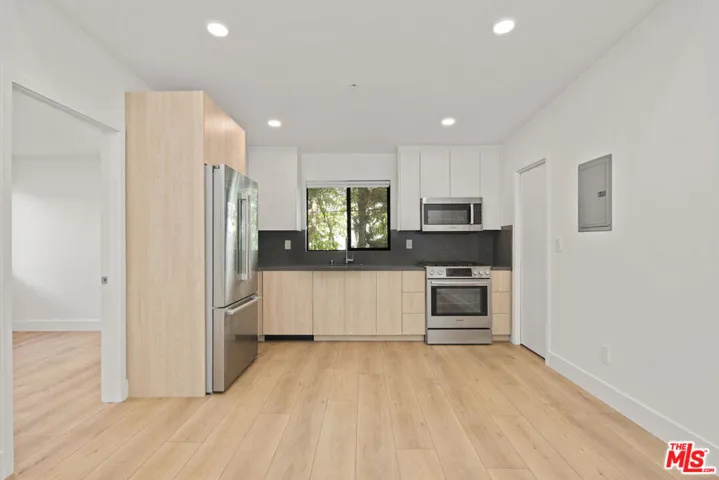 2918 3rd Street 6, Santa Monica, California 90405