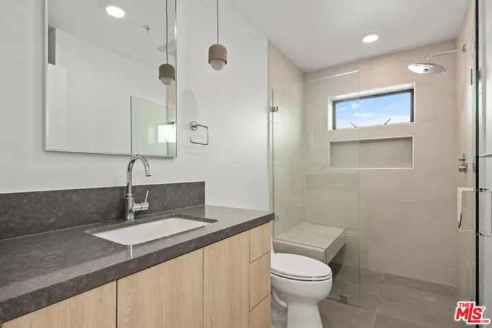 2918 3rd Street 6, Santa Monica, California 90405