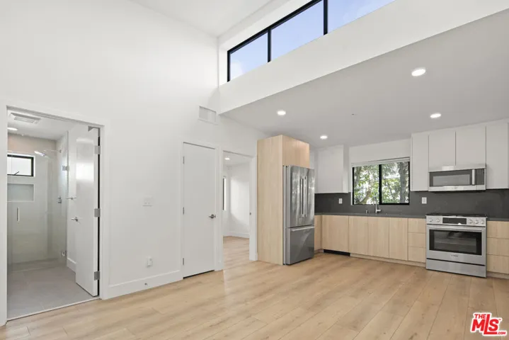 2918 3rd Street 6, Santa Monica, California 90405
