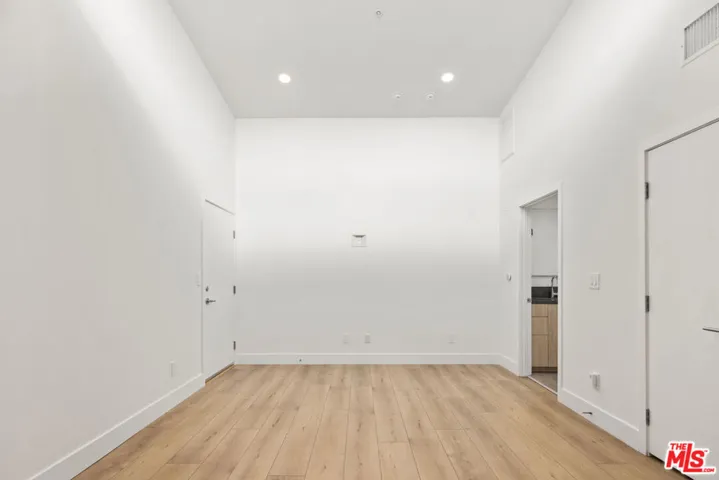 2918 3rd Street 6, Santa Monica, California 90405