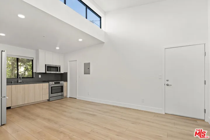 2918 3rd Street 6, Santa Monica, California 90405