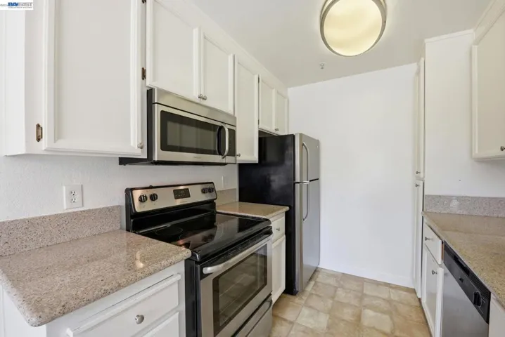37482 Parish Cir 19f, Fremont, California 94536