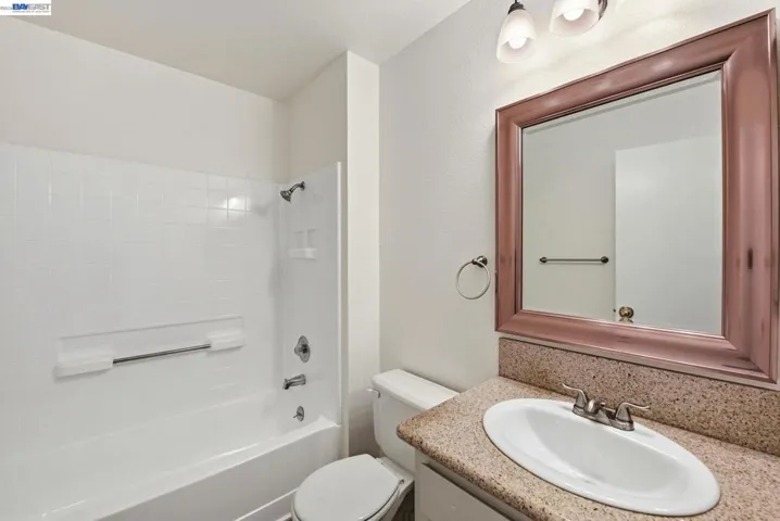 37482 Parish Cir 19f, Fremont, California 94536