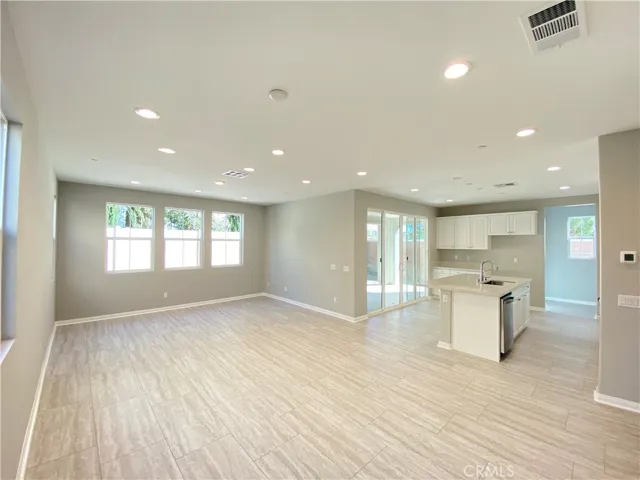 8790 Bay Laurel, Chino, California 91708
