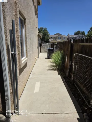 Sideyard