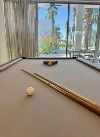 Entertainment Lounge