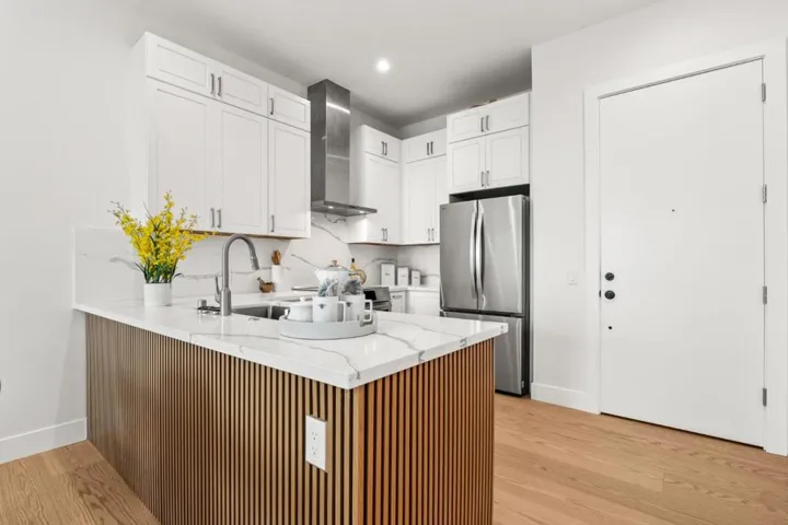 4115 El Camino Real, Palo Alto, California 94306
