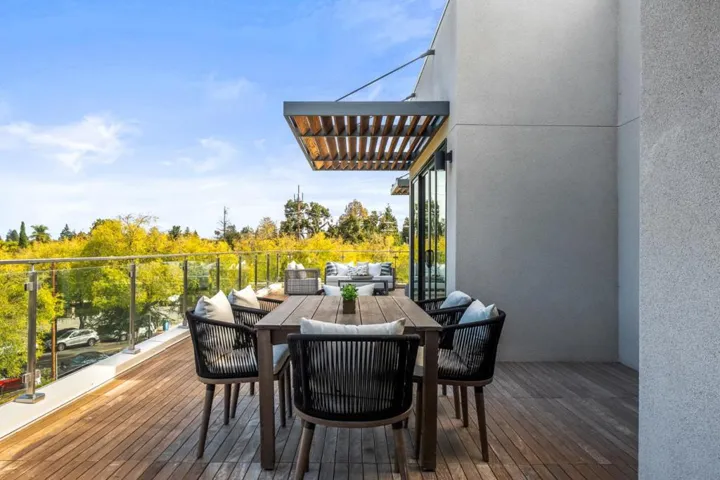 4115 El Camino Real, Palo Alto, California 94306