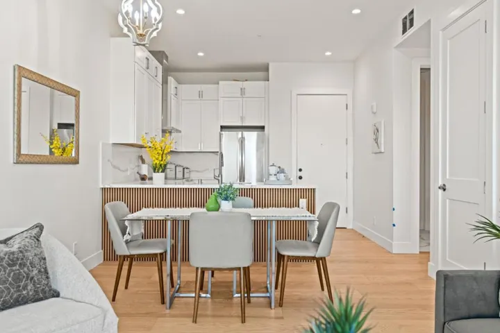 4115 El Camino Real, Palo Alto, California 94306