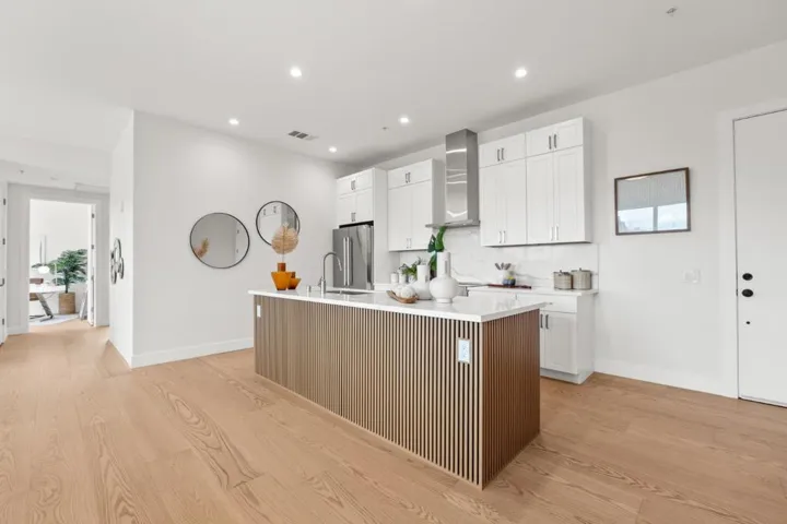4115 El Camino Real, Palo Alto, California 94306