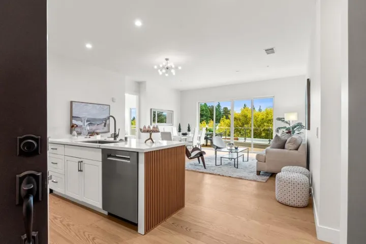 4115 El Camino Real, Palo Alto, California 94306