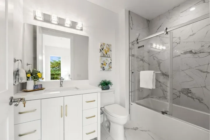 4115 El Camino Real, Palo Alto, California 94306