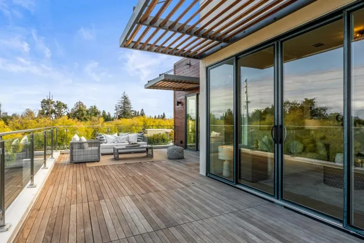 4115 El Camino Real, Palo Alto, California 94306