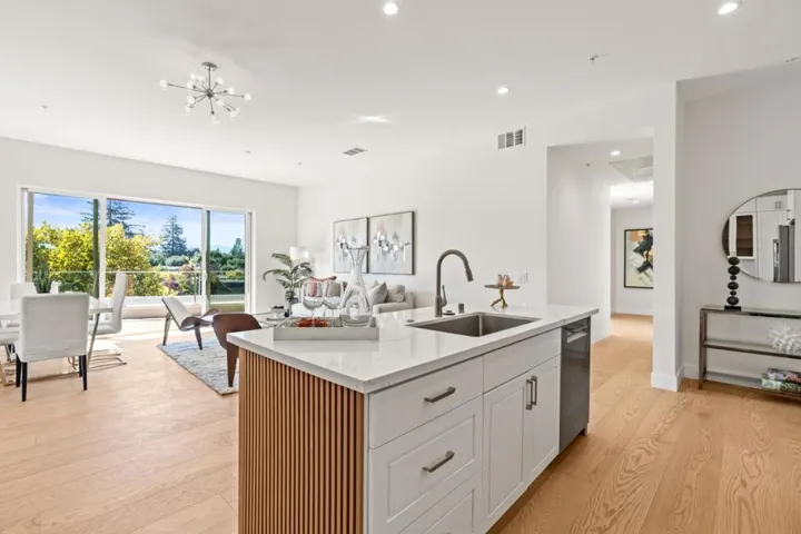 4115 El Camino Real, Palo Alto, California 94306