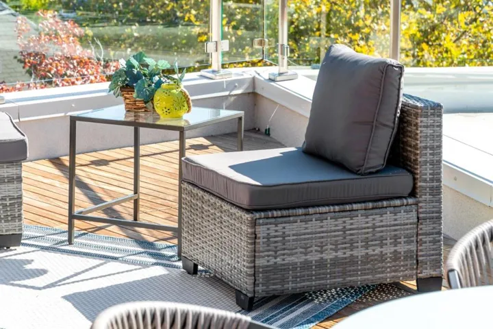 4115 El Camino Real, Palo Alto, California 94306