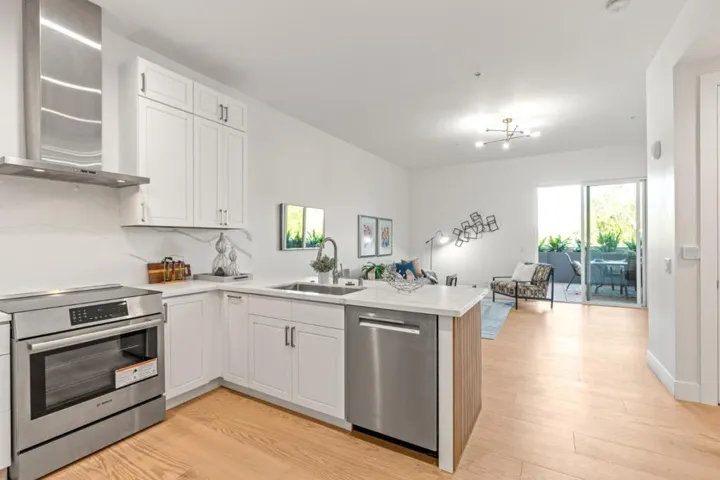 4115 El Camino Real, Palo Alto, California 94306