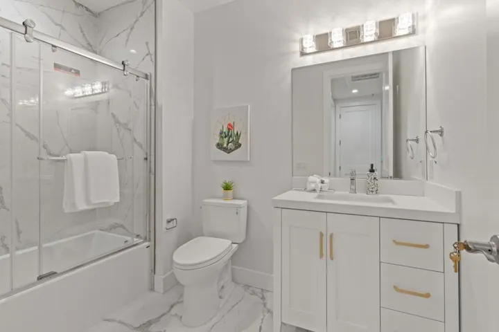 4115 El Camino Real, Palo Alto, California 94306