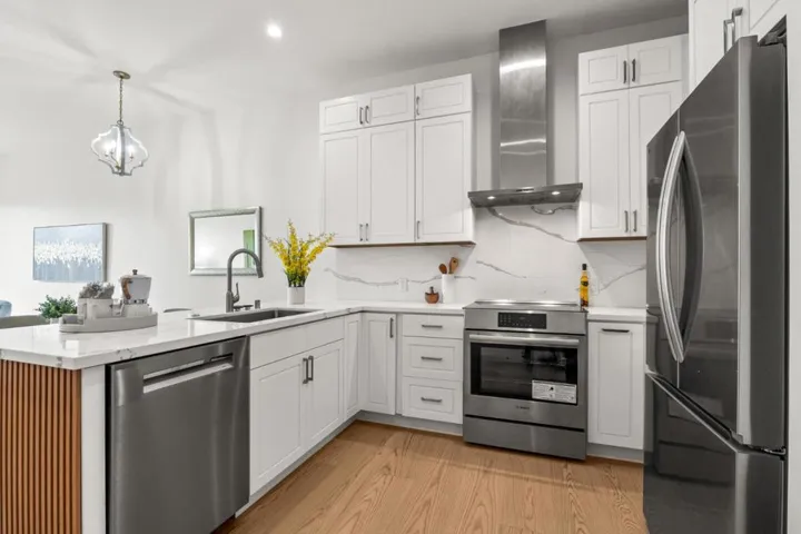 4115 El Camino Real, Palo Alto, California 94306