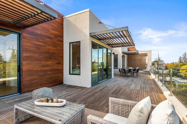 4115 El Camino Real, Palo Alto, California 94306