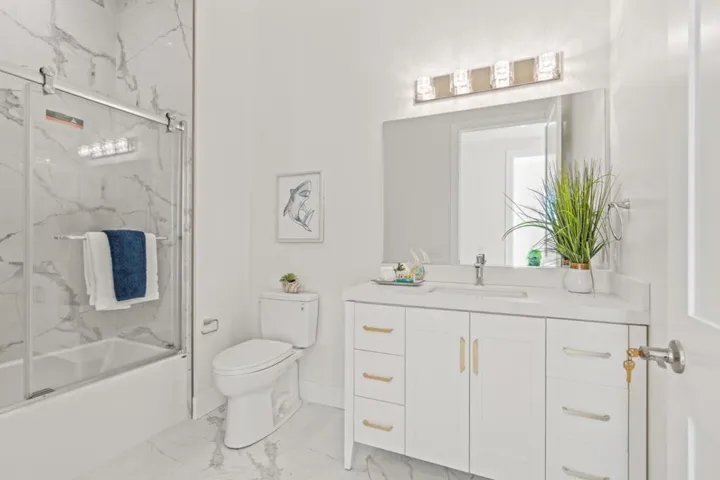4115 El Camino Real, Palo Alto, California 94306