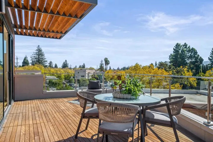 4115 El Camino Real, Palo Alto, California 94306