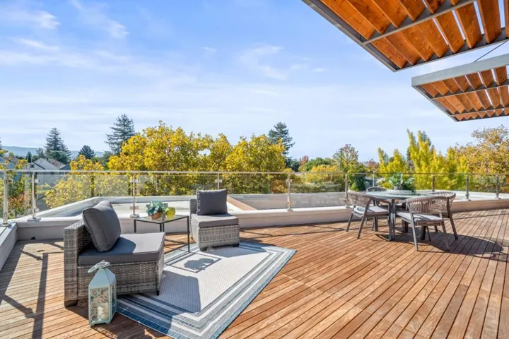 4115 El Camino Real, Palo Alto, California 94306