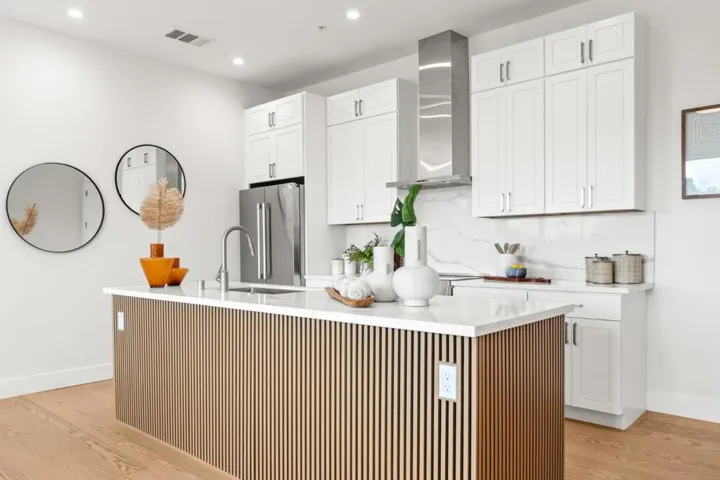 4115 El Camino Real, Palo Alto, California 94306