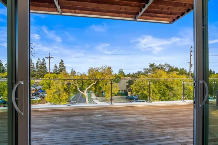 4115 El Camino Real, Palo Alto, California 94306