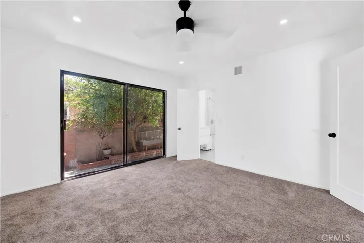 primary w/outdoor access