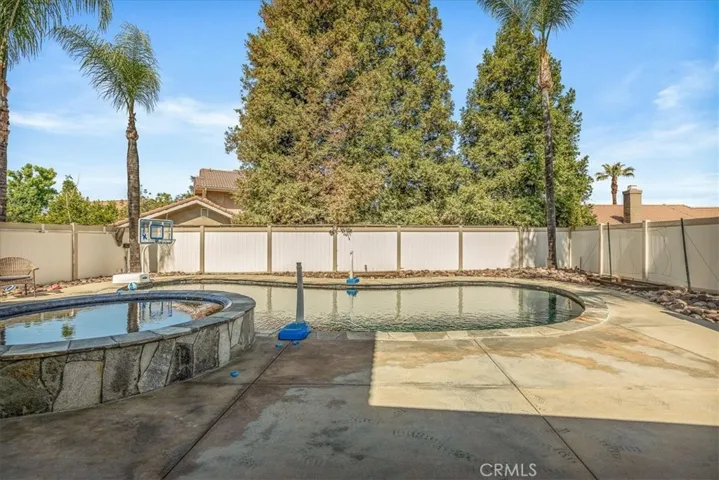 216 Gabrielle, Redlands, California 92374